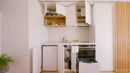 24 квартиры. В этой квартире всего 24 кв. м. но в ней есть всё, что нужно