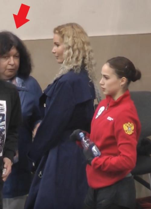 Этери Тутберидзе в контакте. Палево. Этери Тутберидзе и её близкая знакомая судья ISU из Самбо-70