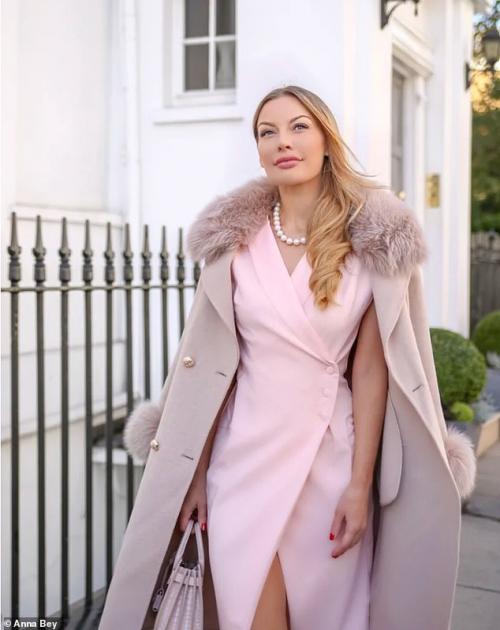 Кучу денег потратила на.. Девушка потратила кучу денег на операции и нашла себе богача. Теперь она учит этому своих подписчиков