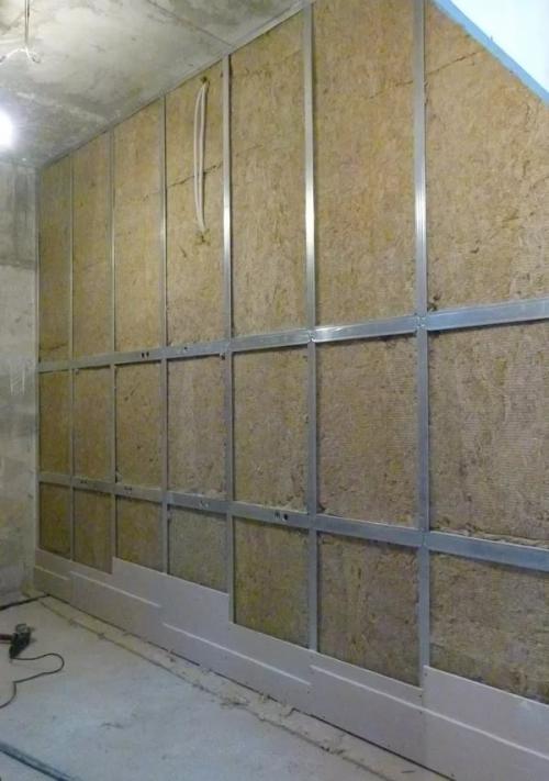 Как утеплить квартиру на первом этаже. Подготовительные работы 03