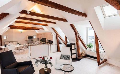 Минус домов с мансардным вторым этажом. Дом с мансардой – особенности проектной документации и выбора стройматериалов