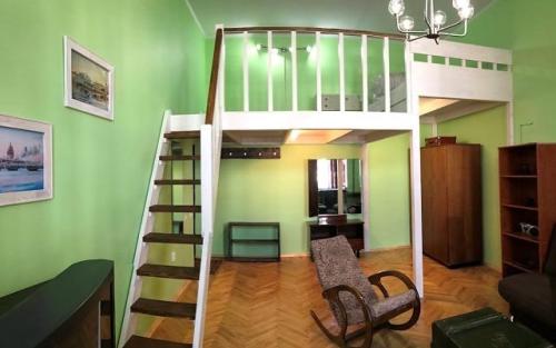 Секреты жилья в два уровня. Яркие дизайнерские решения