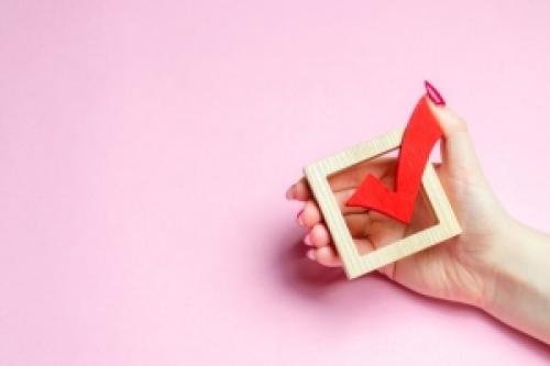 Что лучше выбрать в 2021 году ТСЖ или управляющая компания. Как поменять УК на ТСЖ в 2021 году?