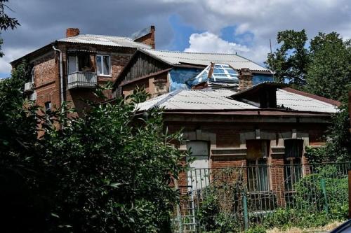 Дома в краснодаре под снос. А бомж и ныне там 07