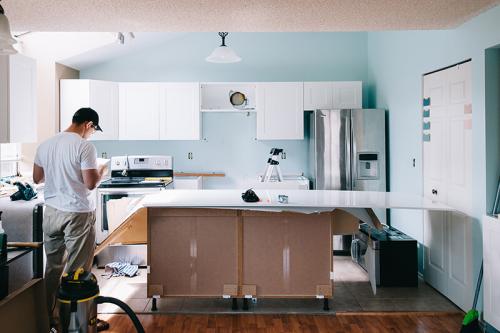 Перенести кухню в зал законно. Перенос кухни в комнату. Законно ли?